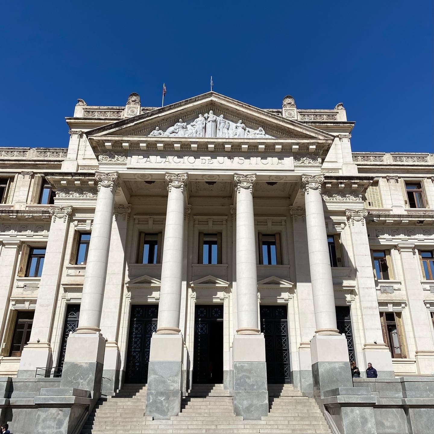 Palacio de Justicia - Image 1