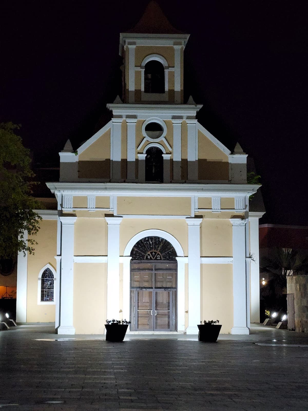 Plaza Rey Fernando III - Image 1