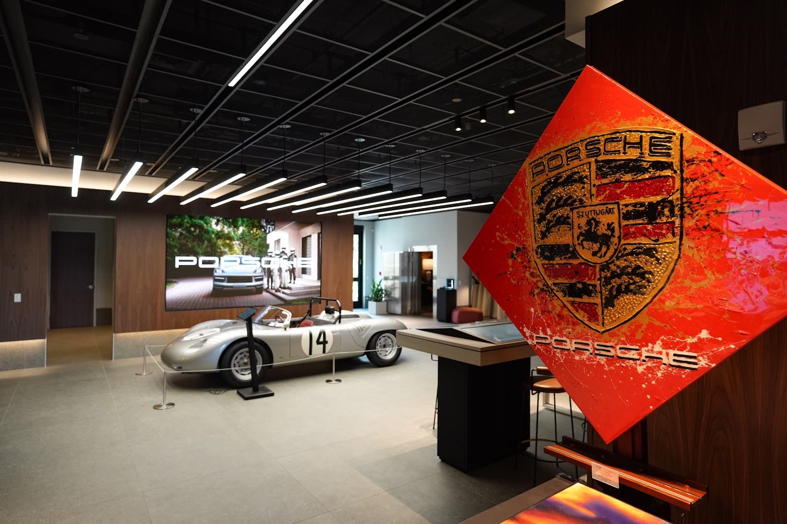 Porsche Studio Naples - Image 1