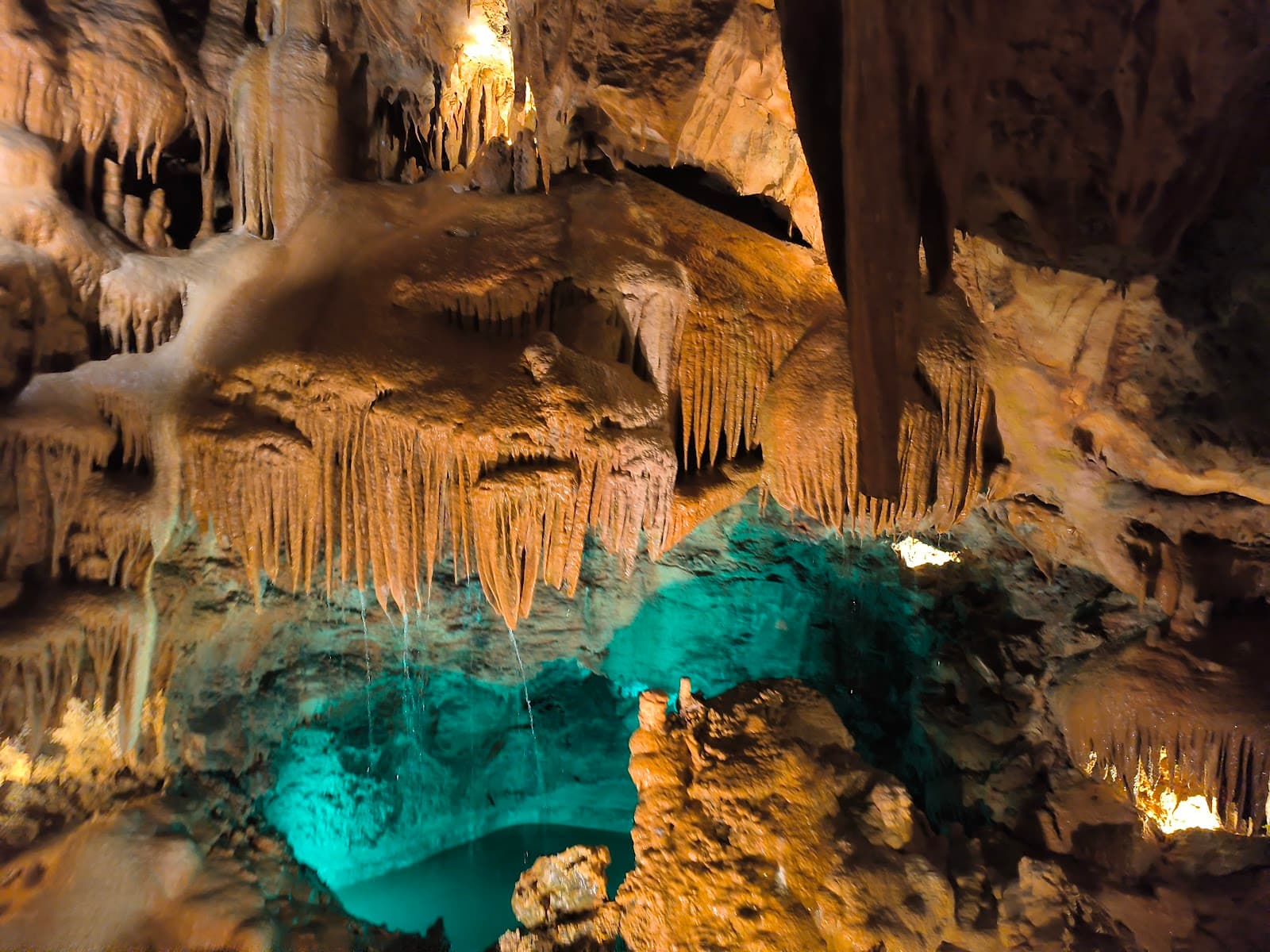 Mira de Aire Caves - Image 1