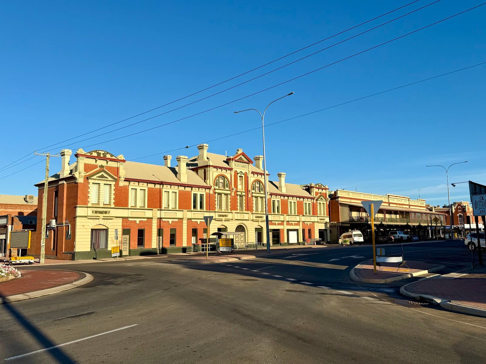Palace Hotel Kalgoorlie - Image 1