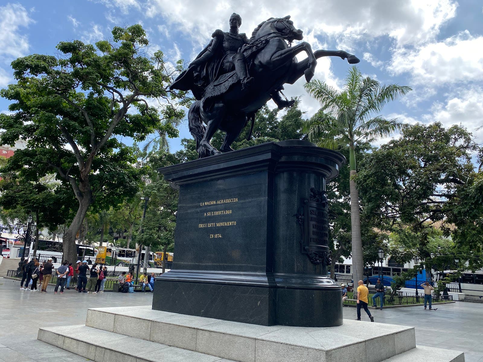 Plaza Bolívar Caracas - Image 1
