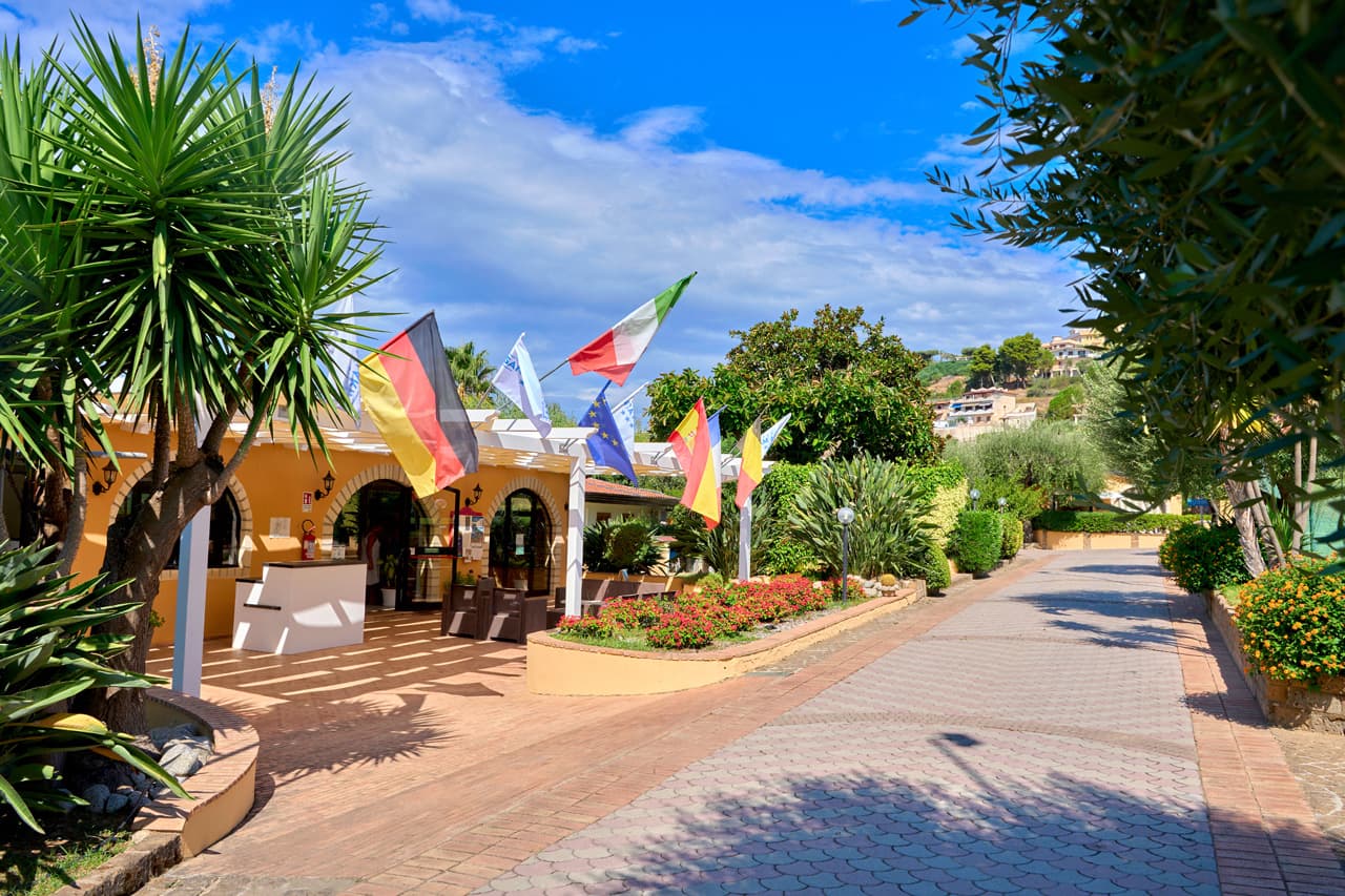 Santa Maria Hamlet - Image 1