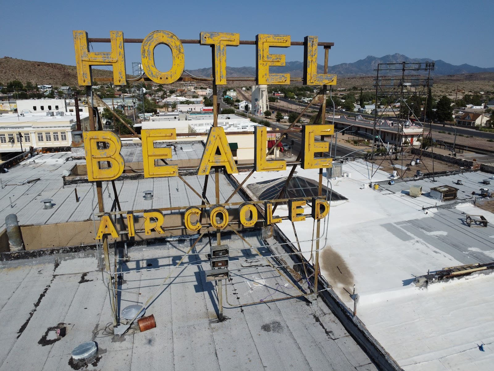 Hotel Brunswick (historic) - Image 1