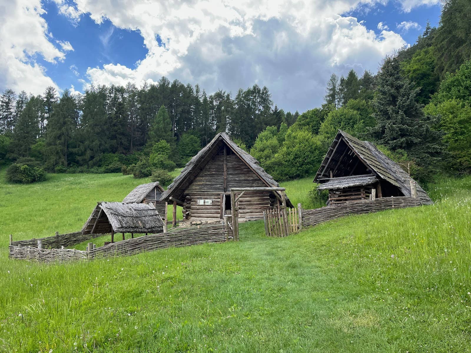 Liptovská Mara Dam Views