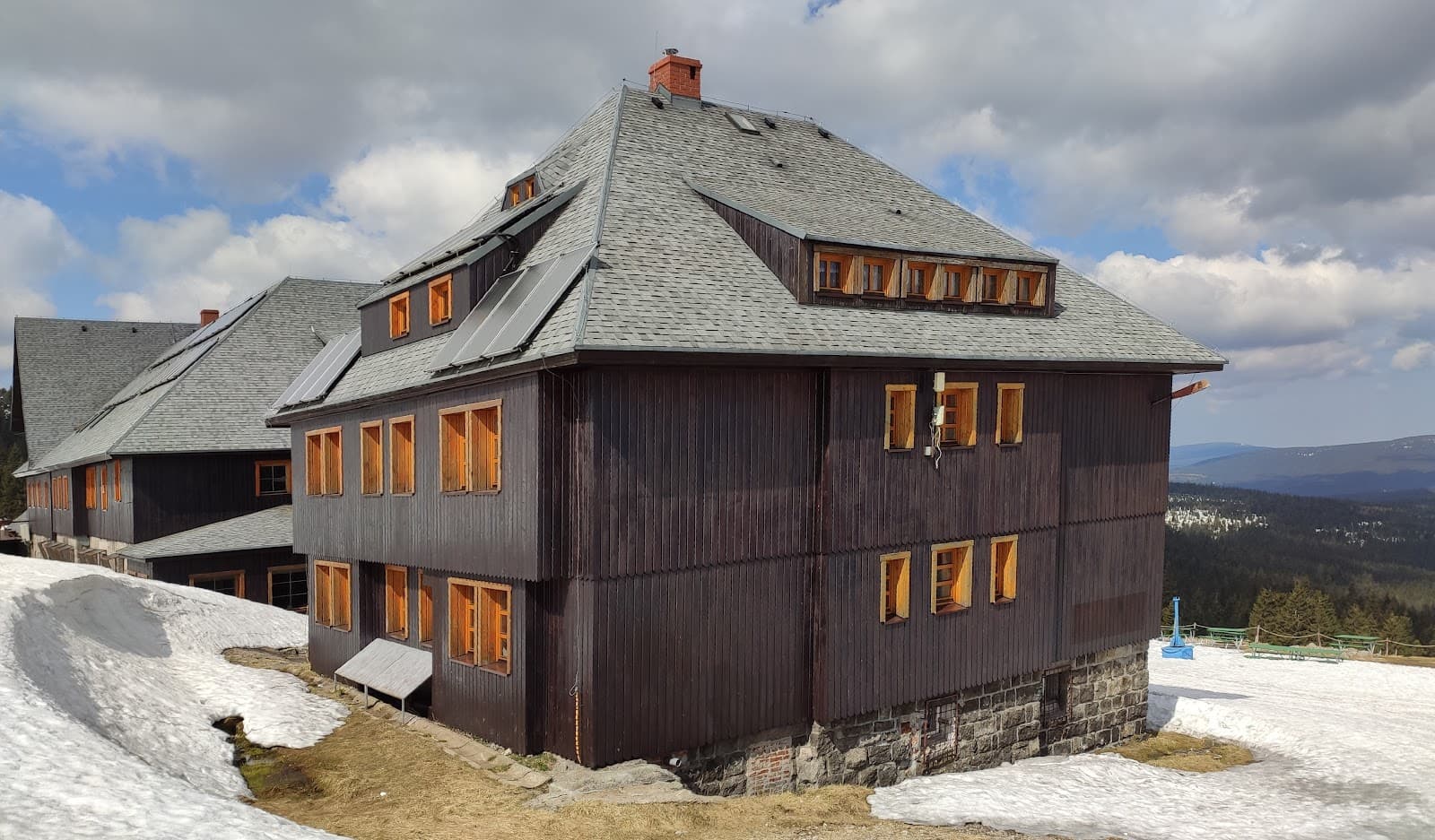 Hala Szrenicka Shelter - Image 1