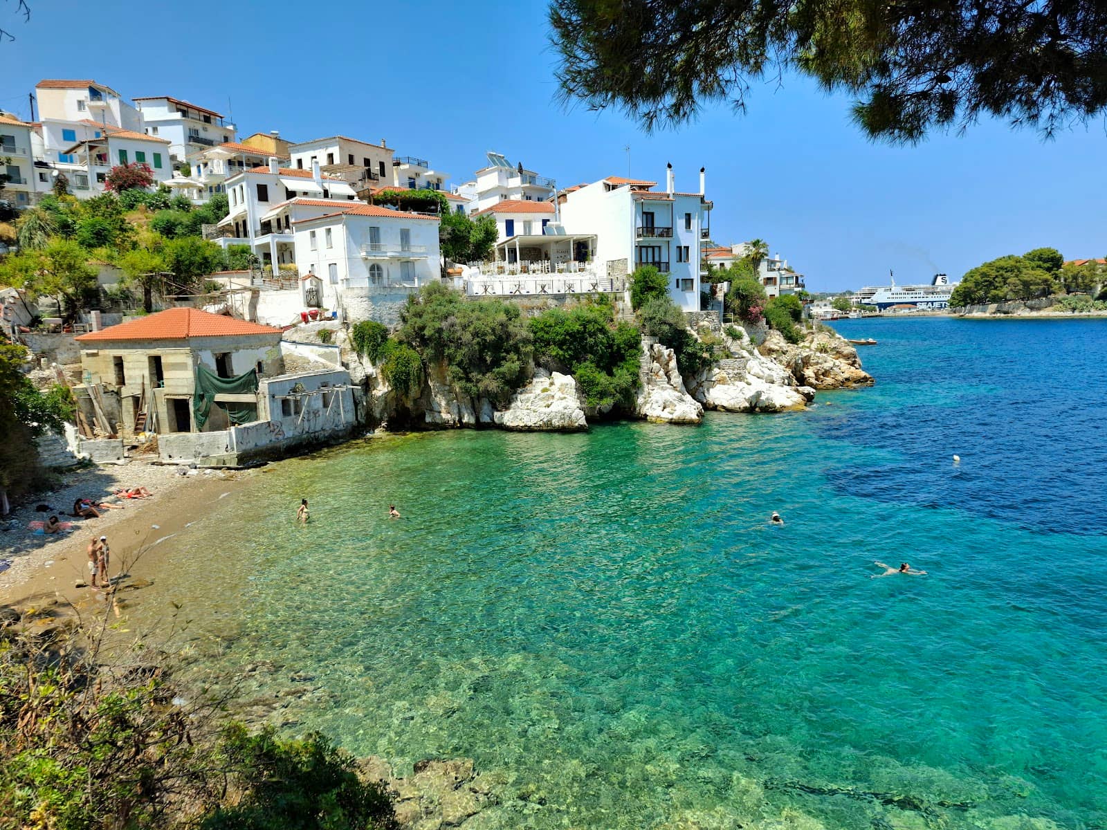 Rocky Coastal Exploration