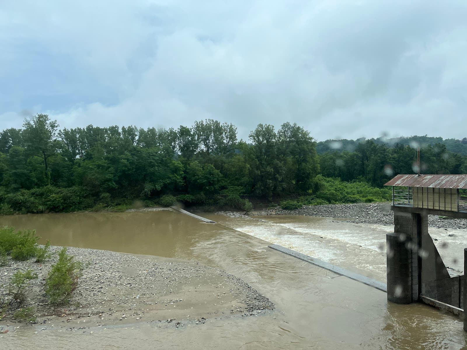 Sesia River Embankment - Image 1