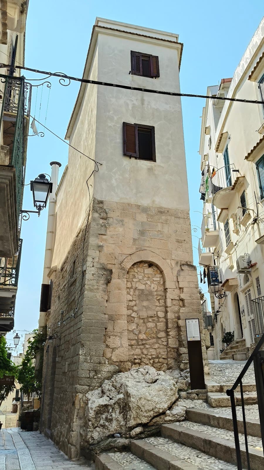 Vico del Gargano Historic Center - Image 1