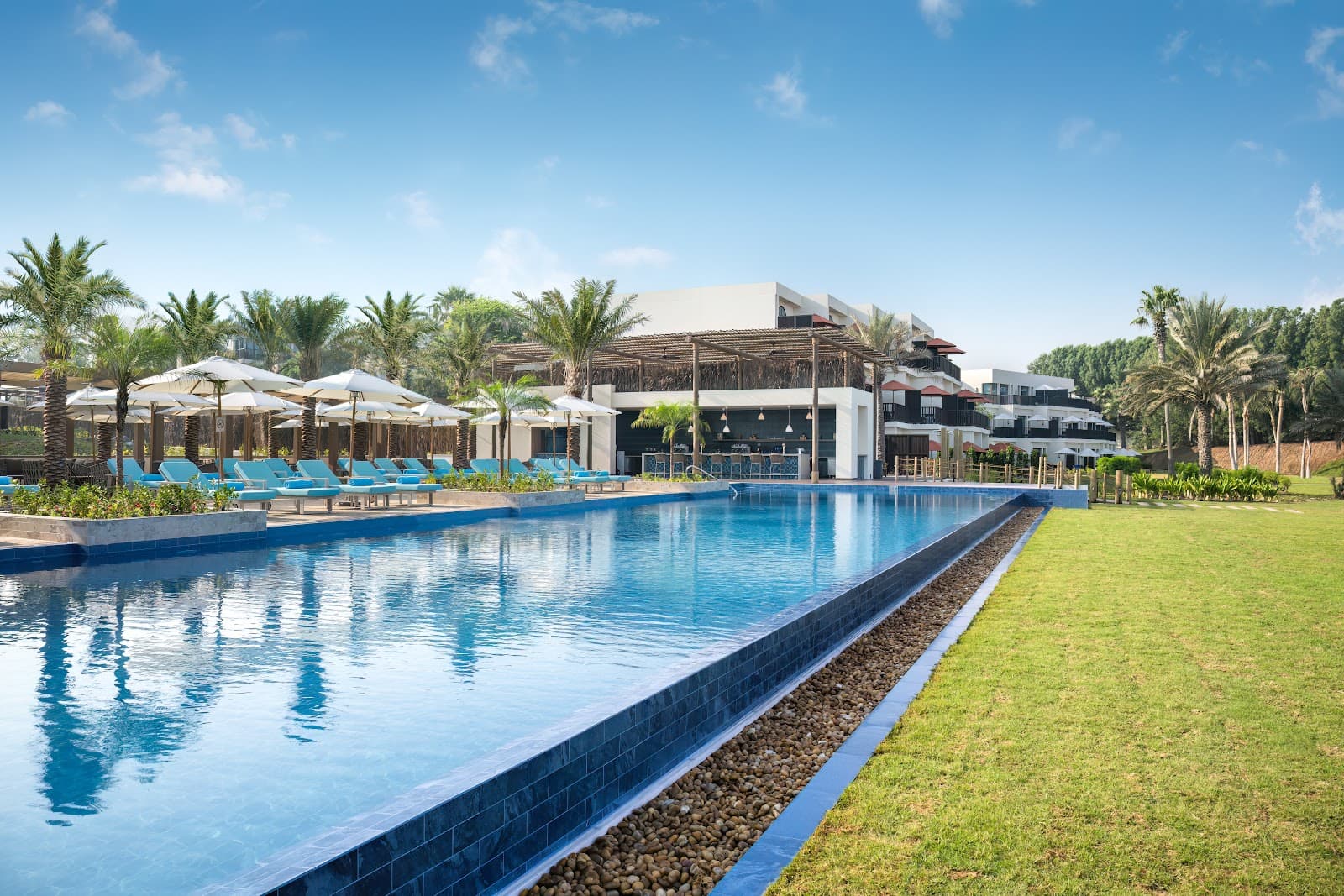 JA Palm Tree Court - The Family Beach - Image 1