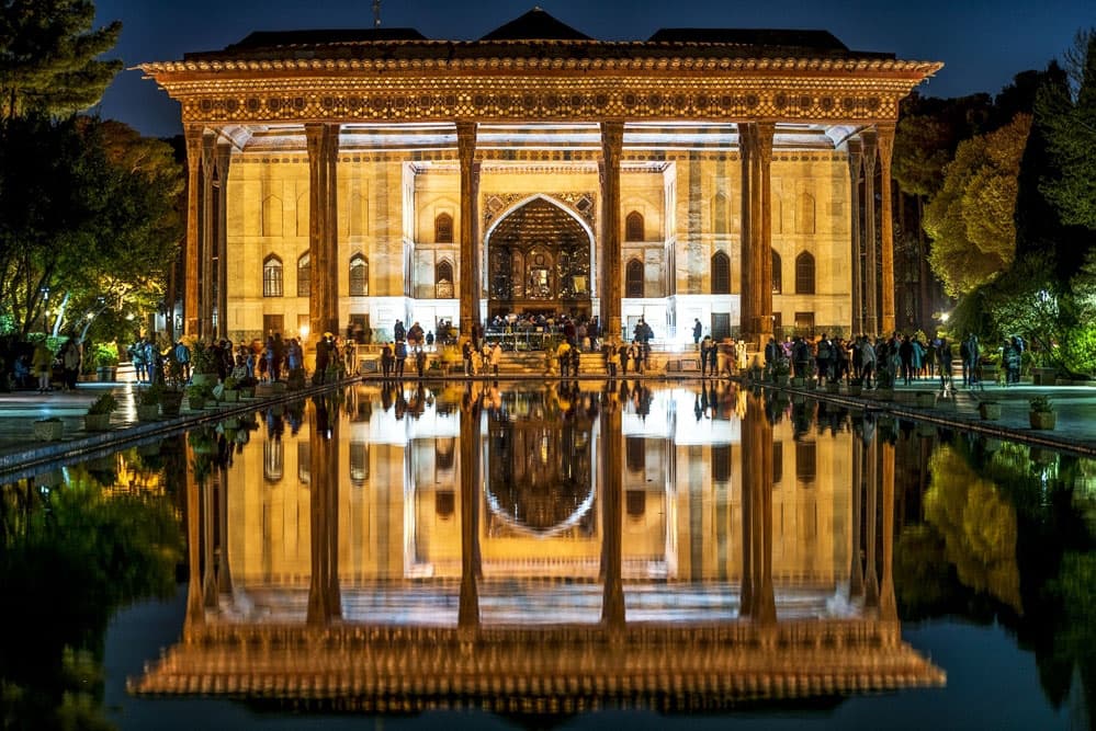 Chehel Sotoun Palace - Image 1