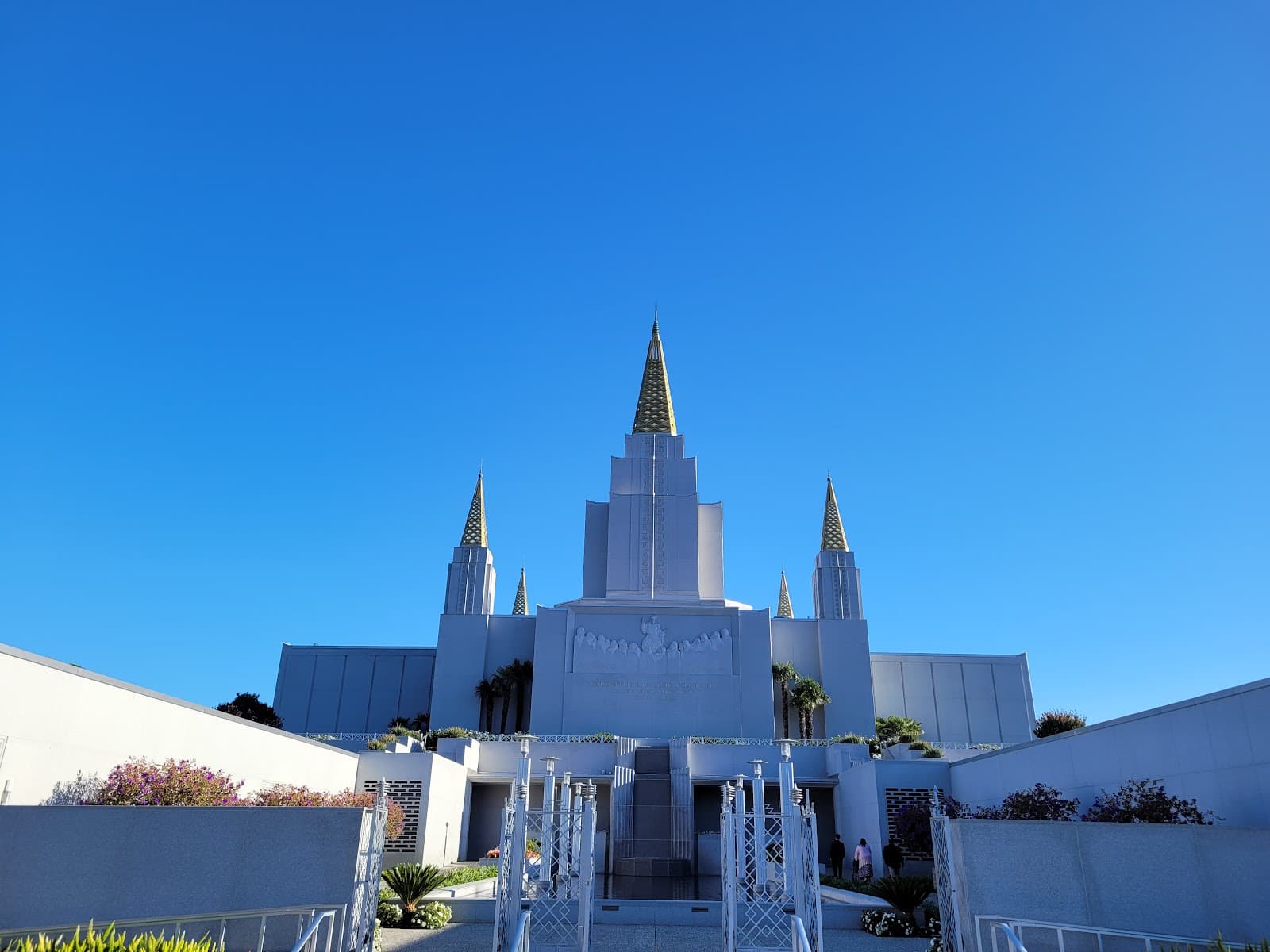 Oakland California Temple - Image 1