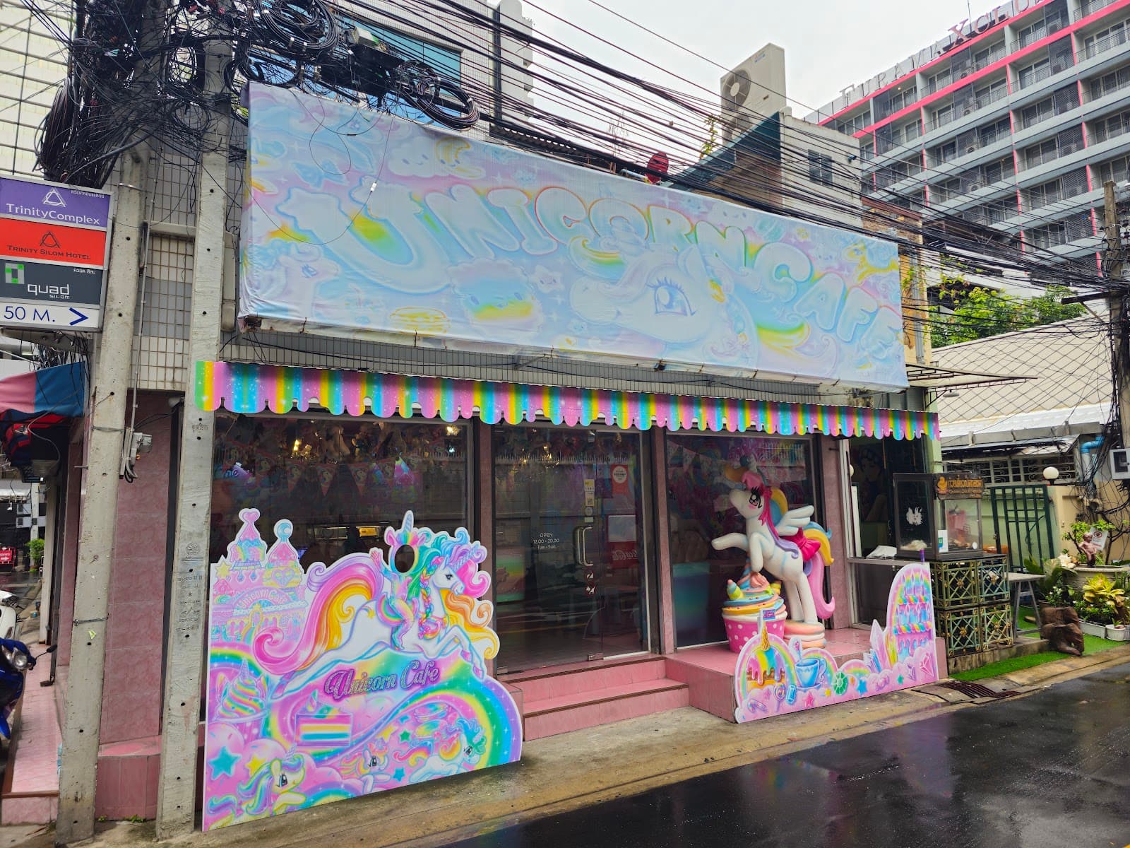 Unicorn Cafe - Image 1