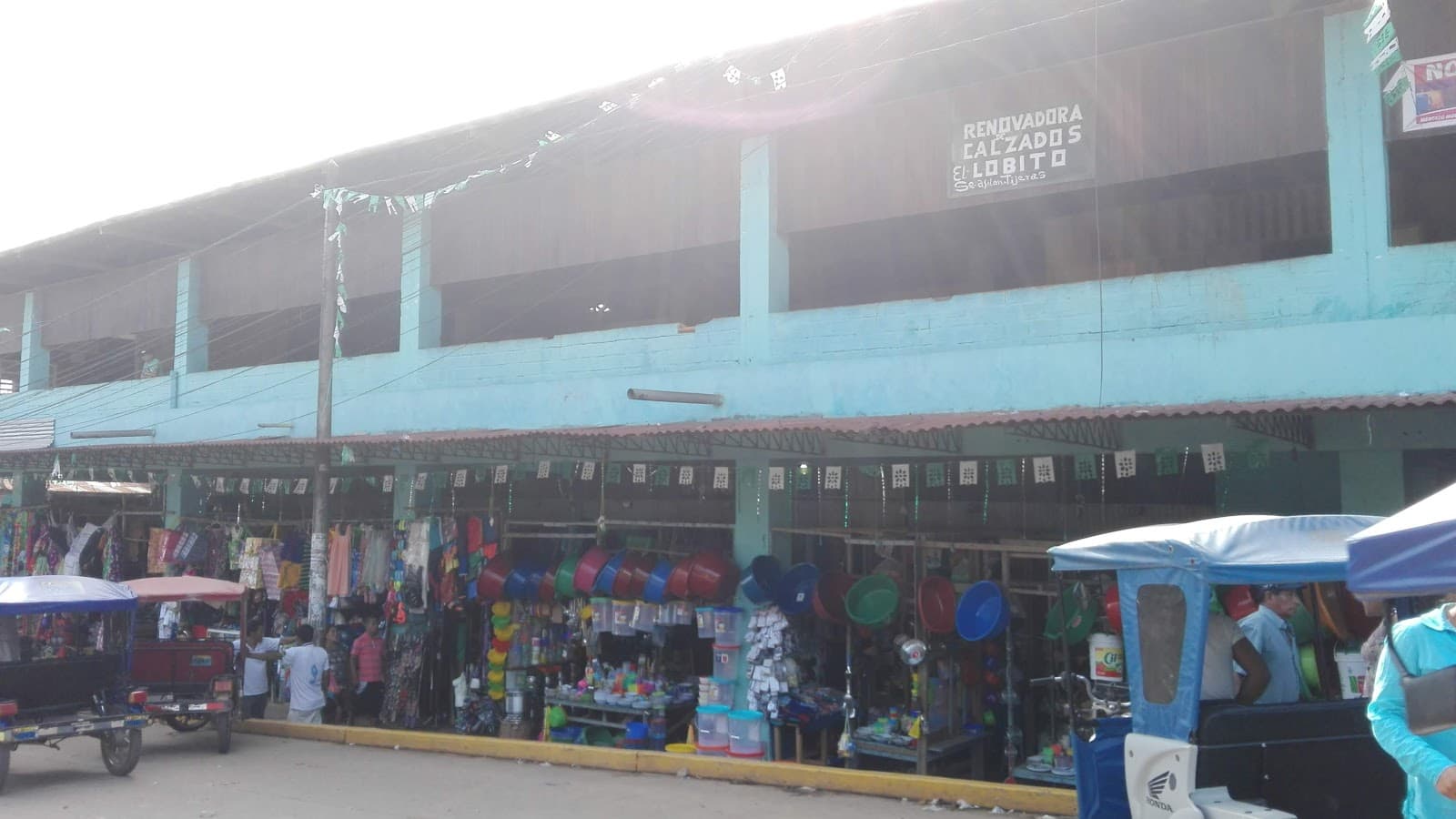 Mercado Artesanal de Yarinacocha - Image 1