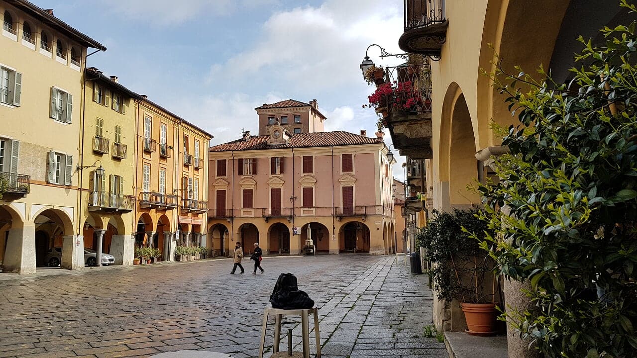 Piazza Cisterna (Piazzo) - Image 1
