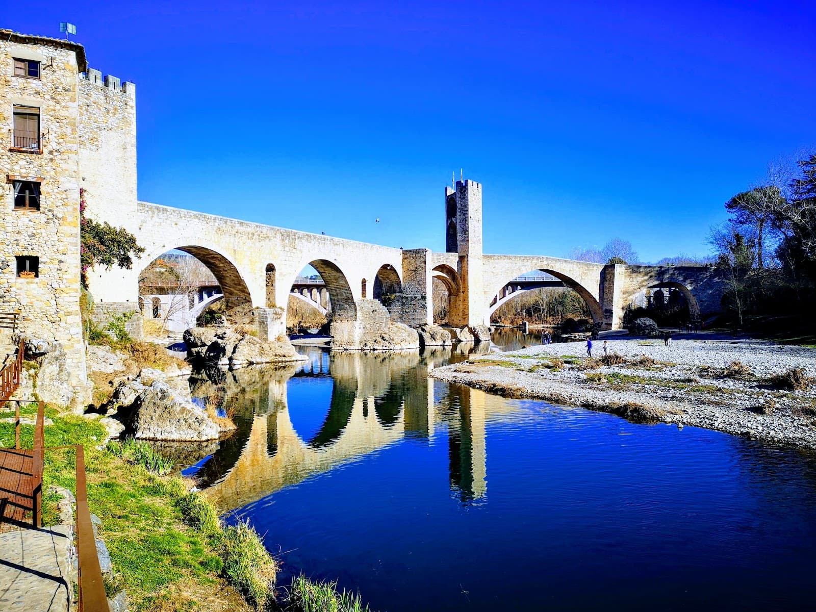 Besalú - Image 1