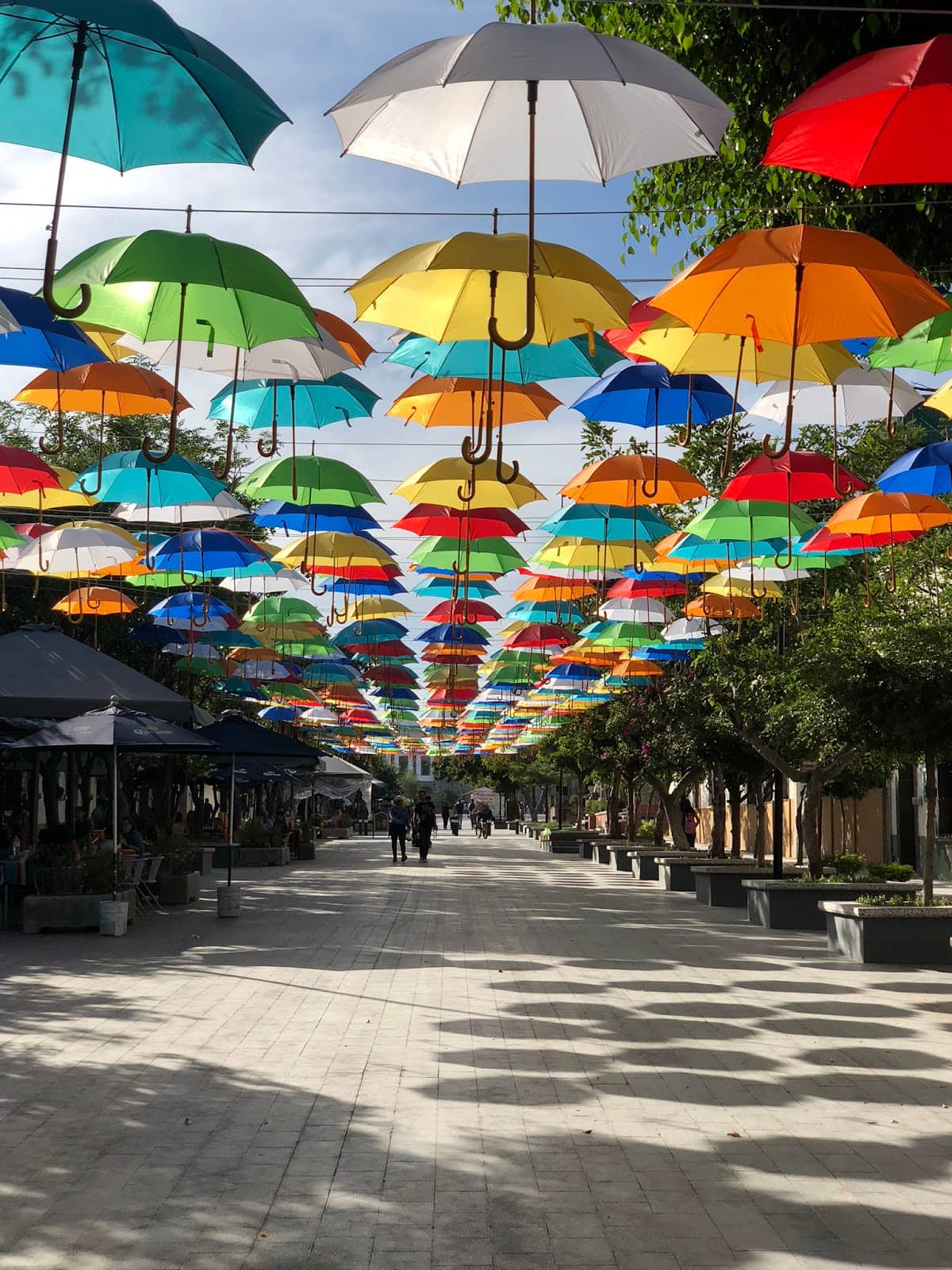 Artisan Crafts & Sculptures