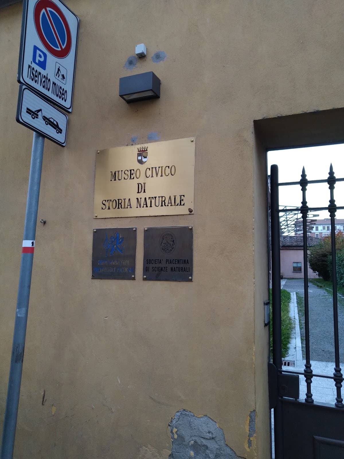 Amazing Animal Exhibits