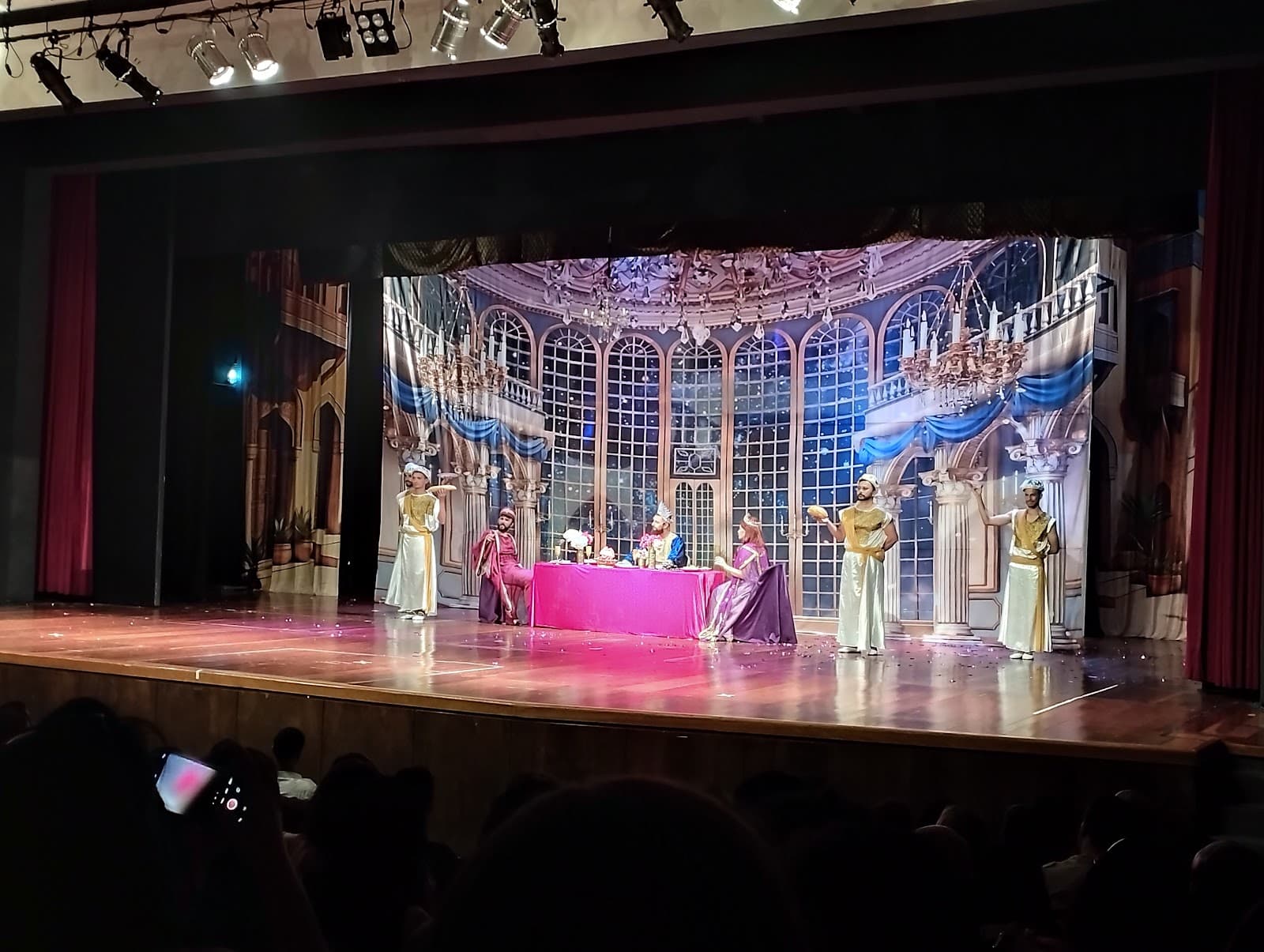 Teatro Municipal Glória Giglio - Image 1