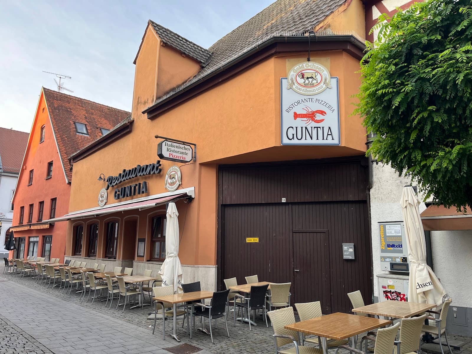 Central Outdoor Seating