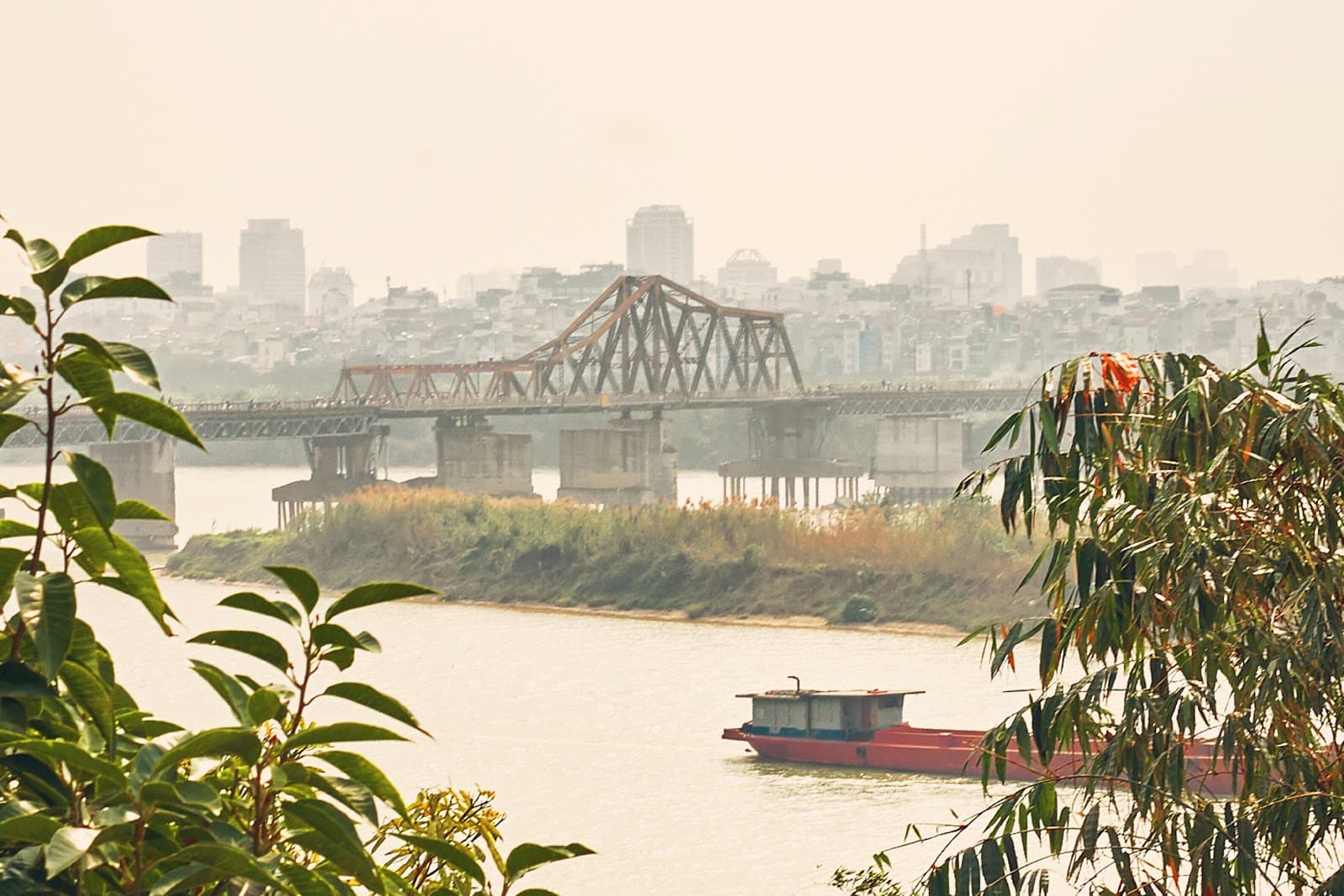 Long Bien Bridge - Image 1
