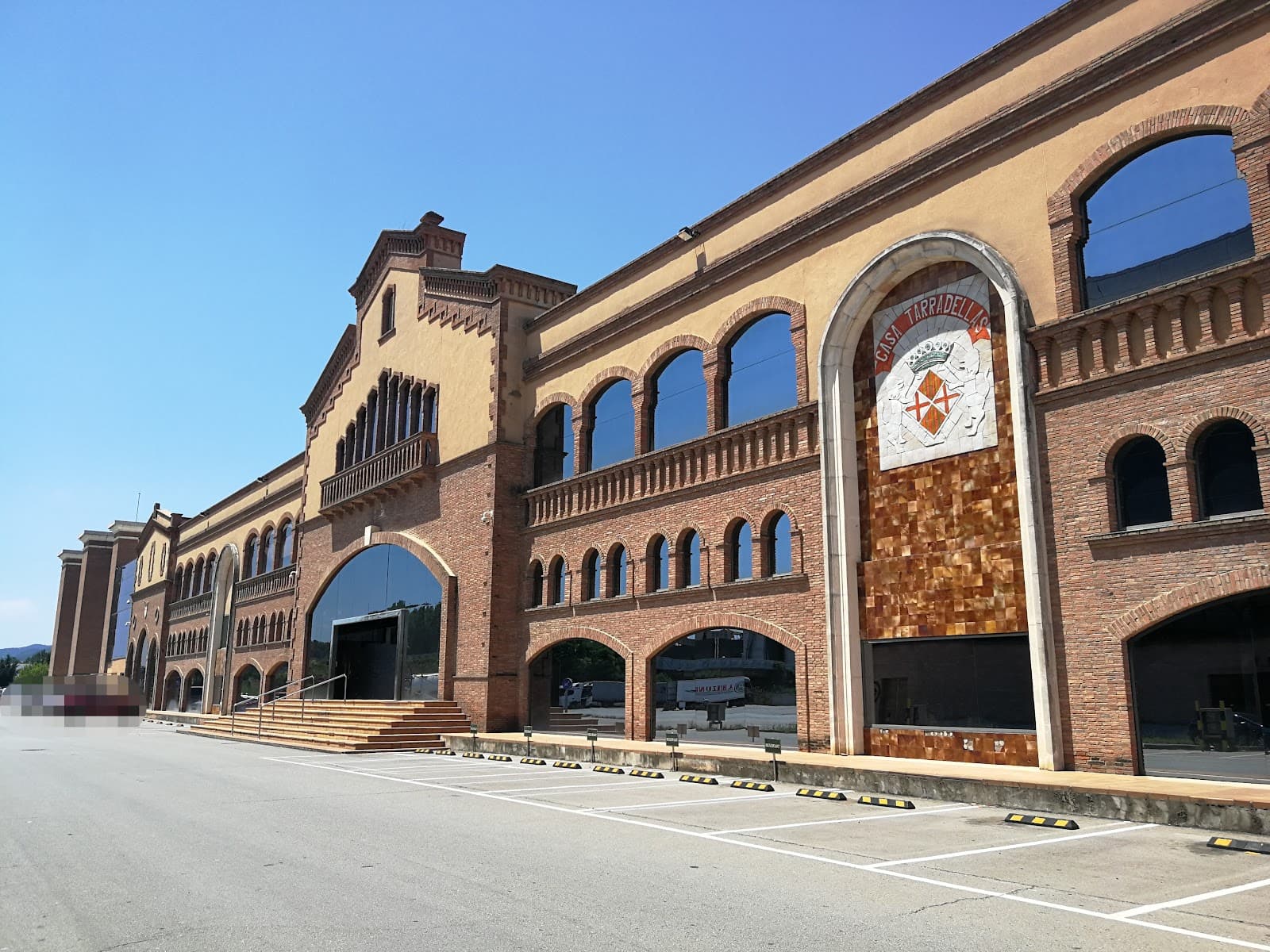 Casa Tarradellas - Image 1