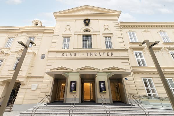 Stadttheater Wiener Neustadt - Image 1