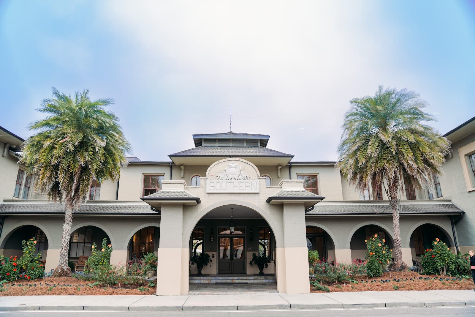 Southern Hotel - Image 1