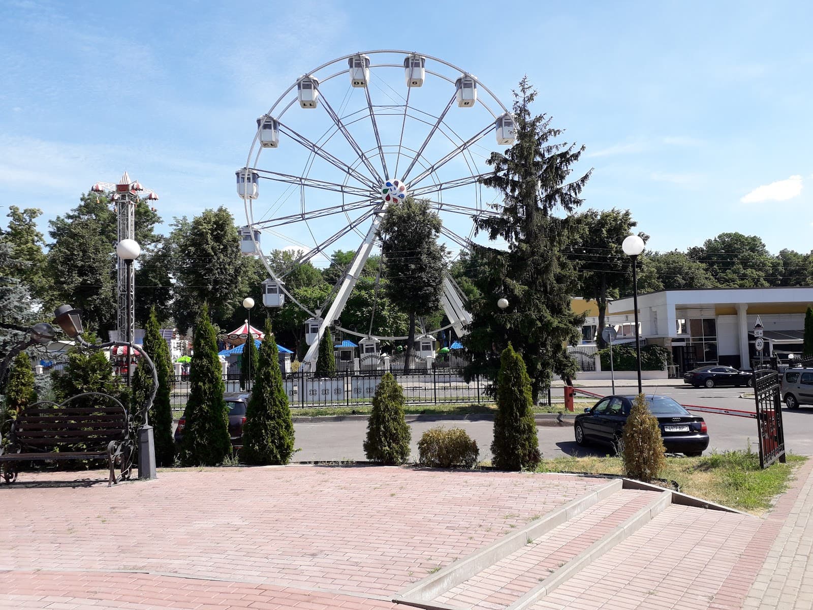 Ferris Wheel (Palace Park) - Image 1