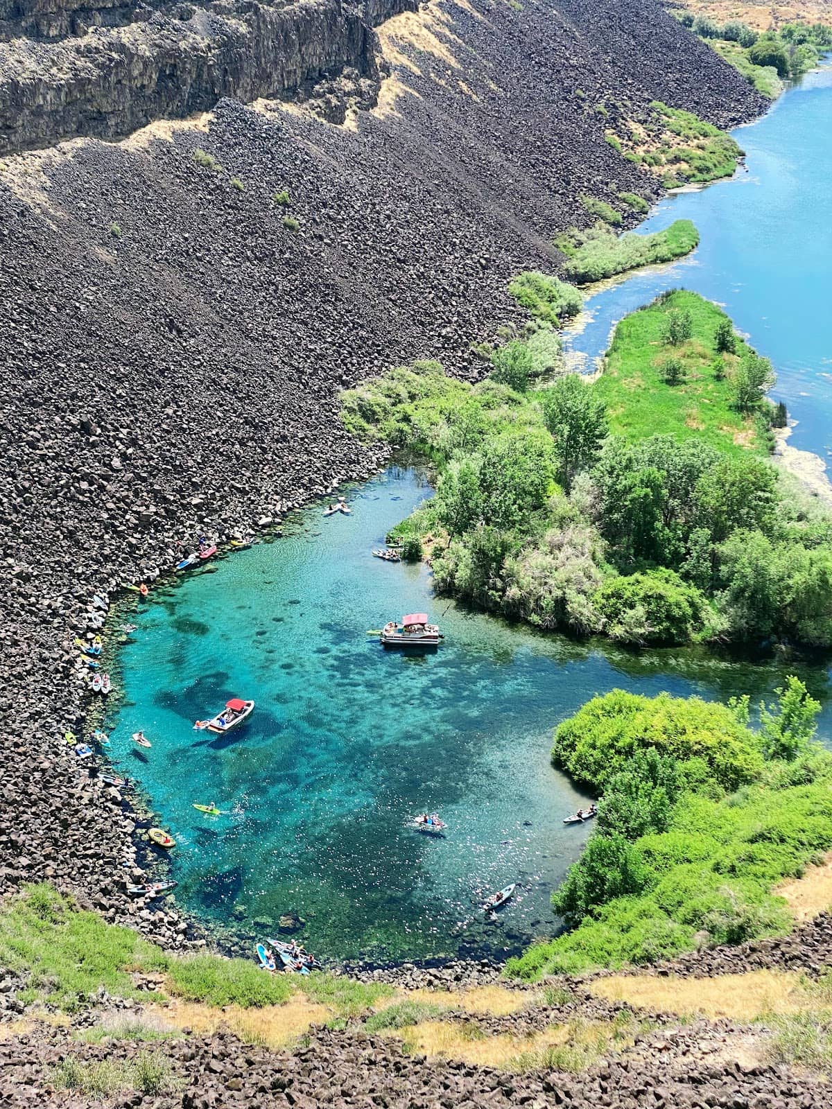 Unique Natural Oasis