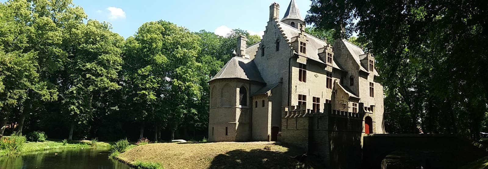 Beauvoorde Castle - Image 1