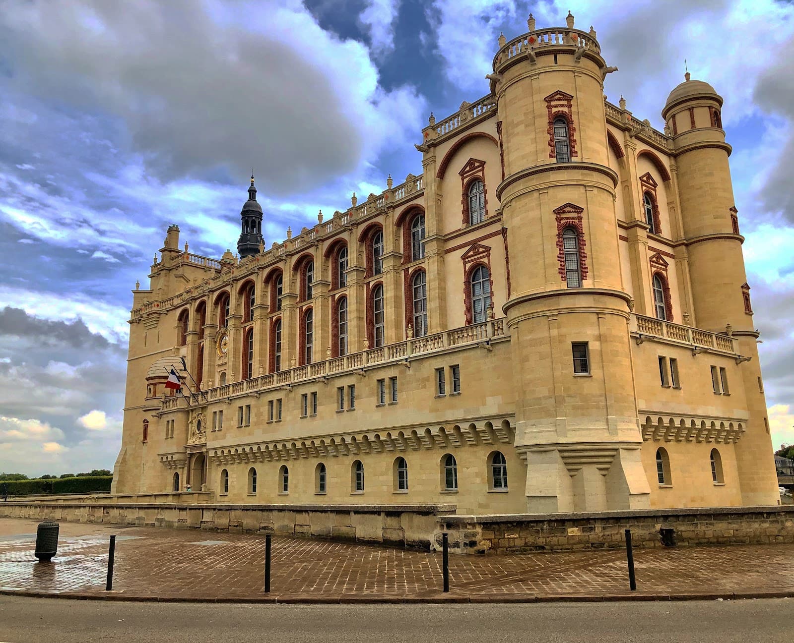 Château de Saint-Germain-en-Laye Museum - Image 1