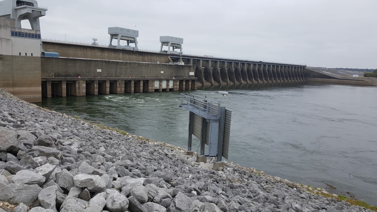 Kentucky Dam - Image 1