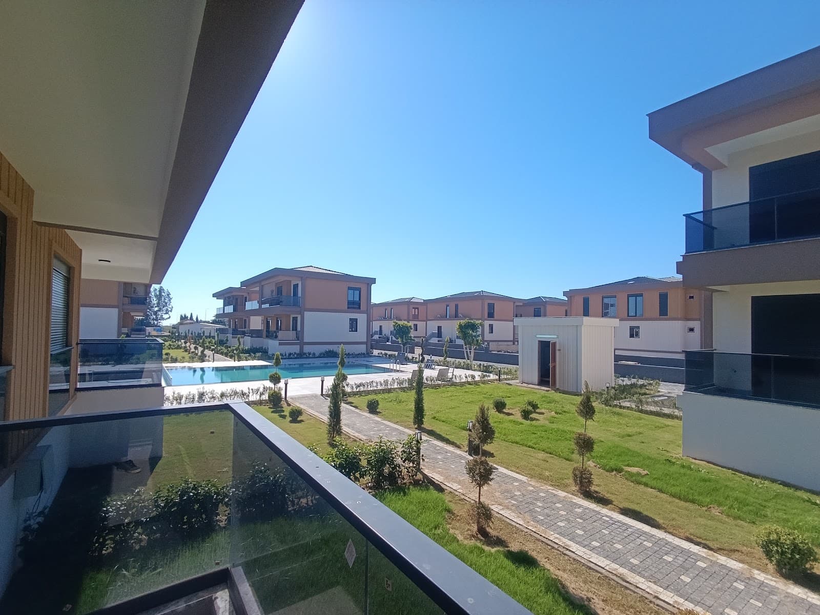 Sorgun Beach Side - Image 1