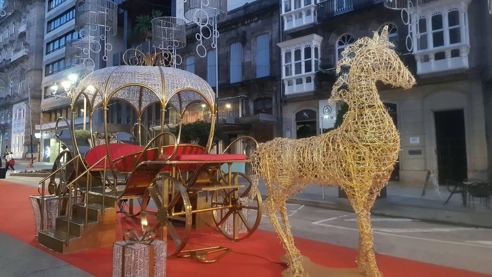 Gran Vía's Light Carousel