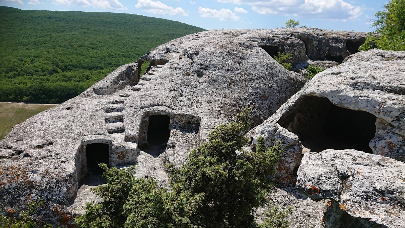 Panoramic Valley Views