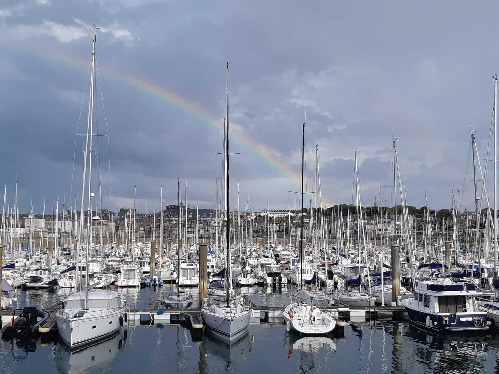 Bas-Sablons Marina - Image 1