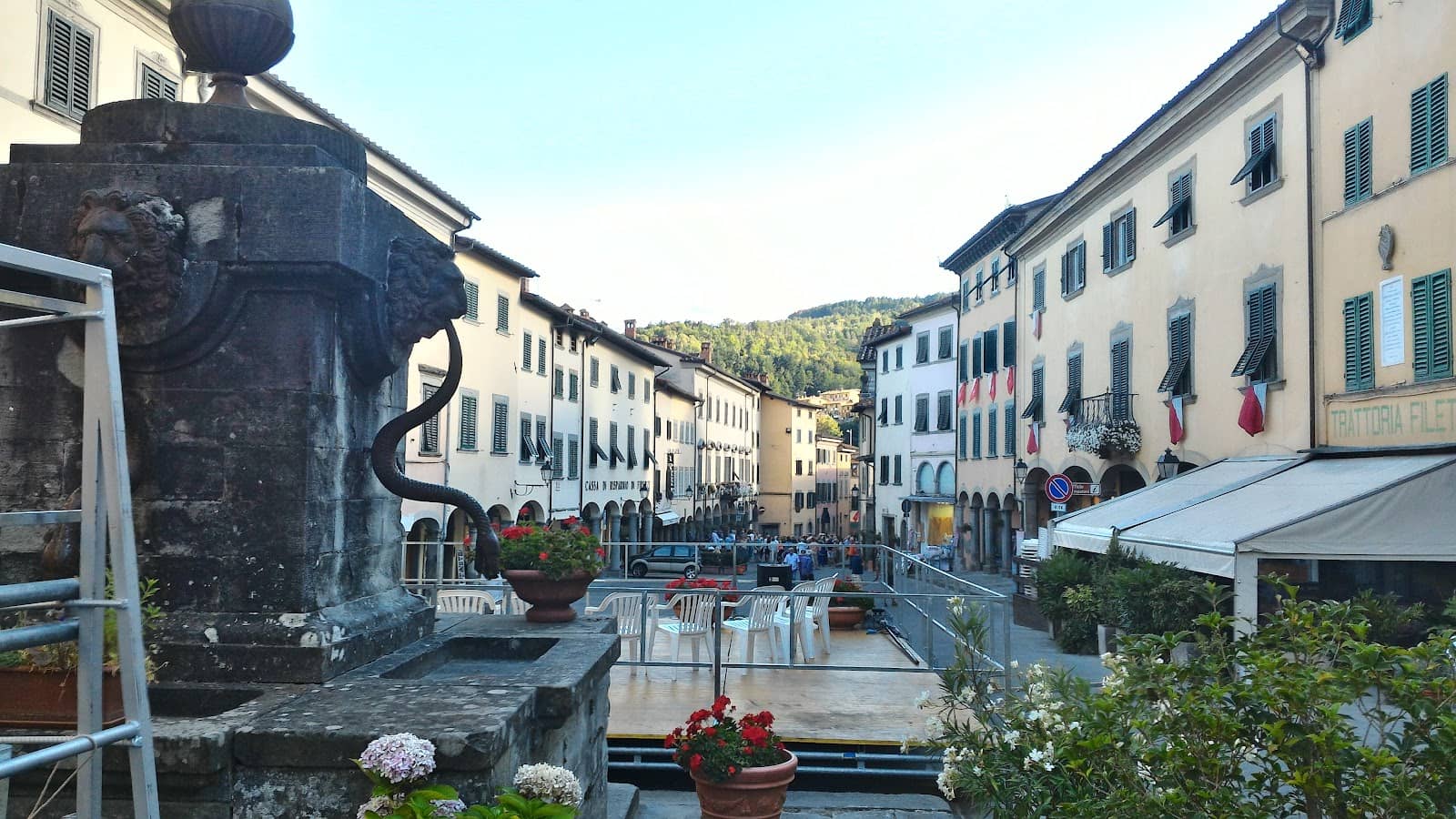 Local Cafes and Restaurants