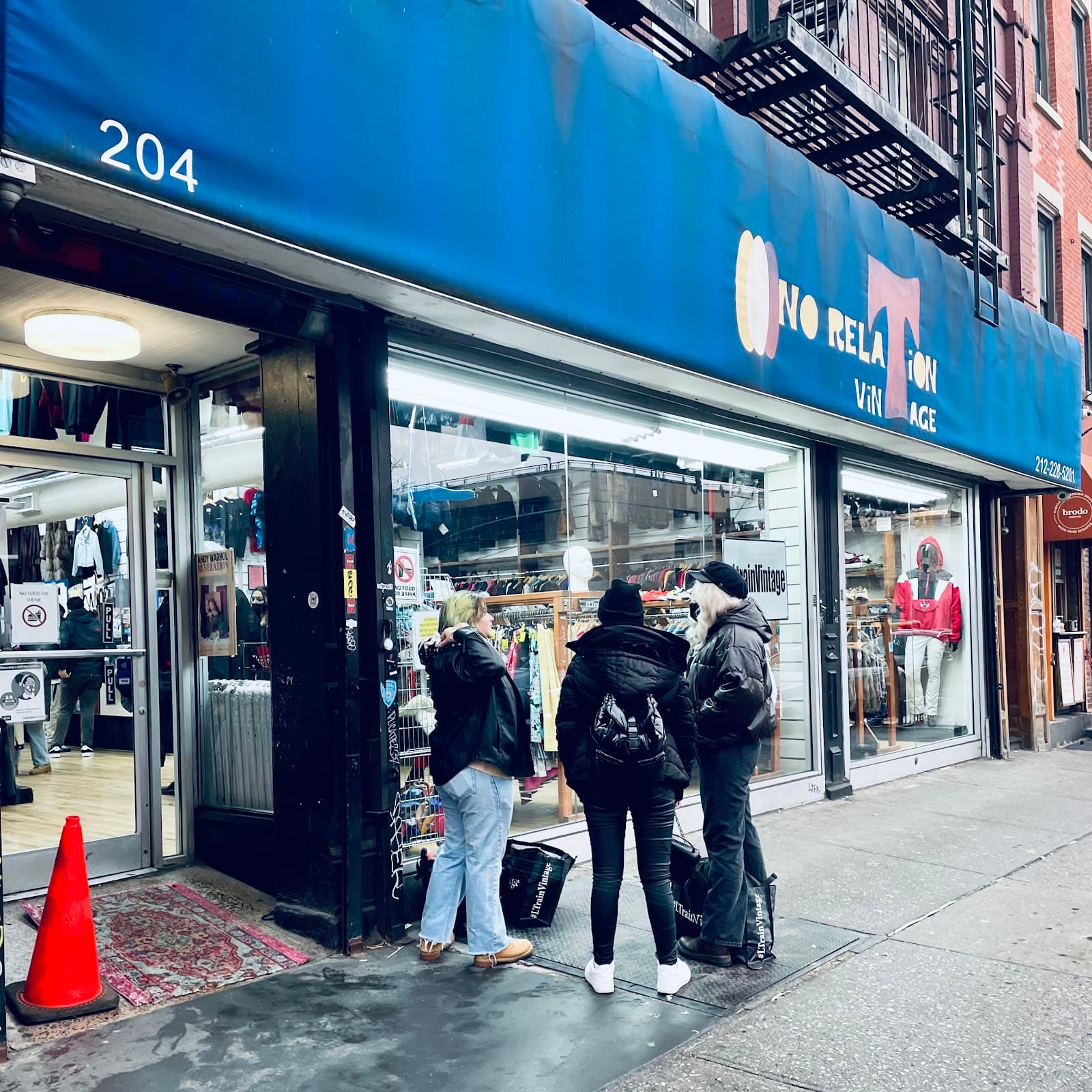 L Train Vintage - Image 1