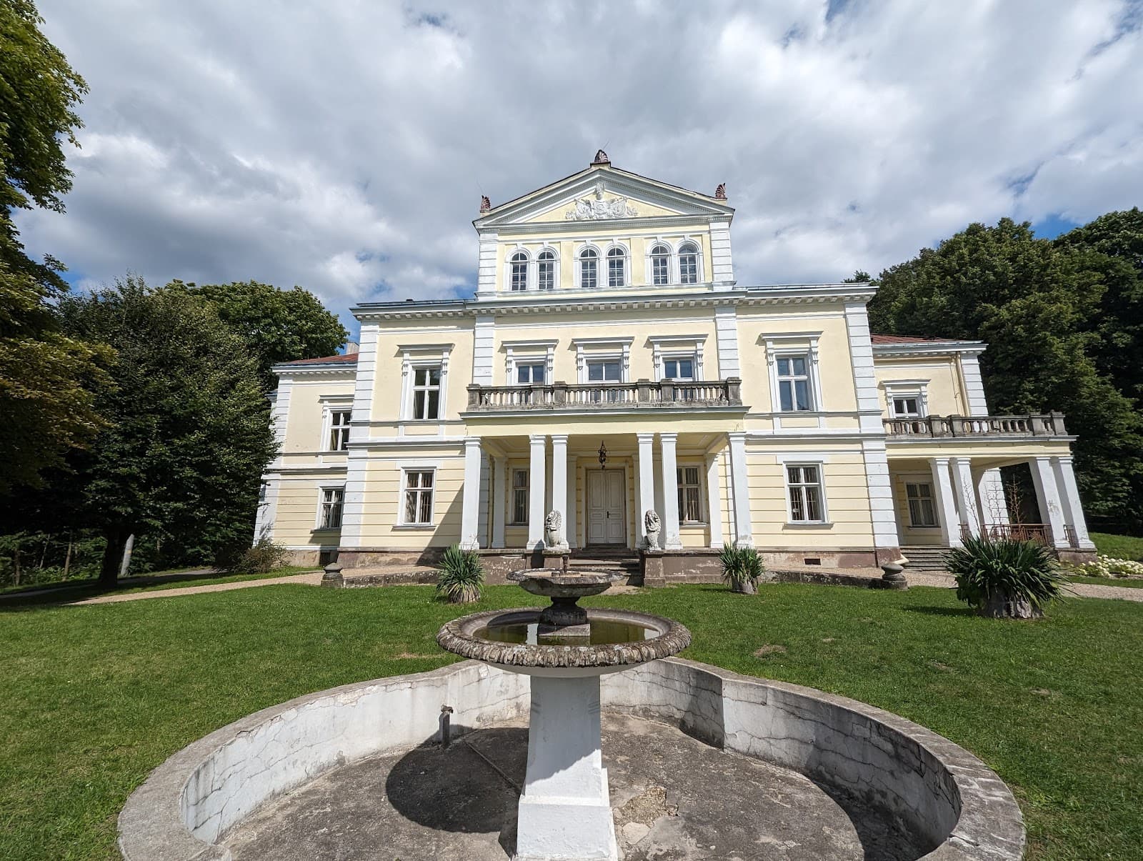 Złoty Potok – Raczyński Palace - Image 1