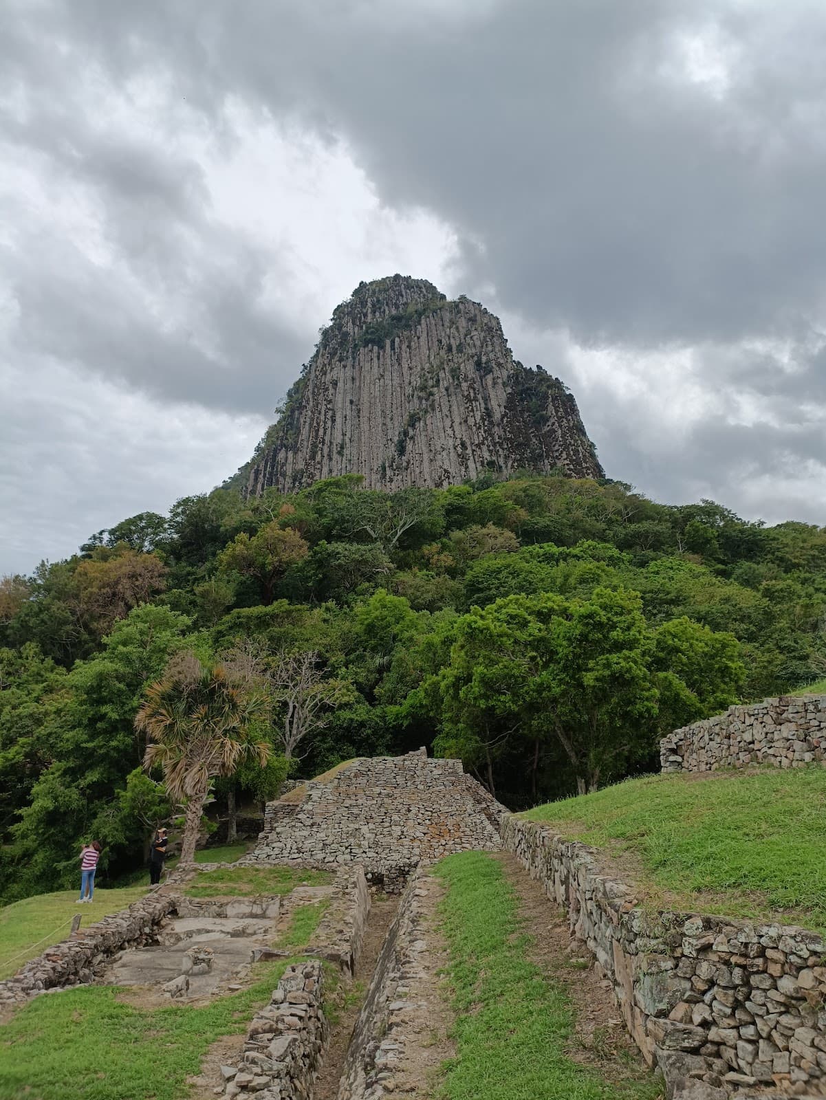 Quiahuiztlán Archaeological Site - Image 1
