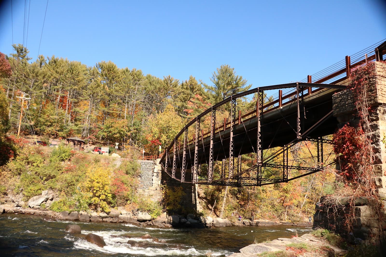 Hadley Parabolic Bridge - Image 1