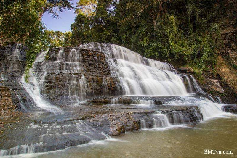 Thuy Tien Waterfall - Image 1