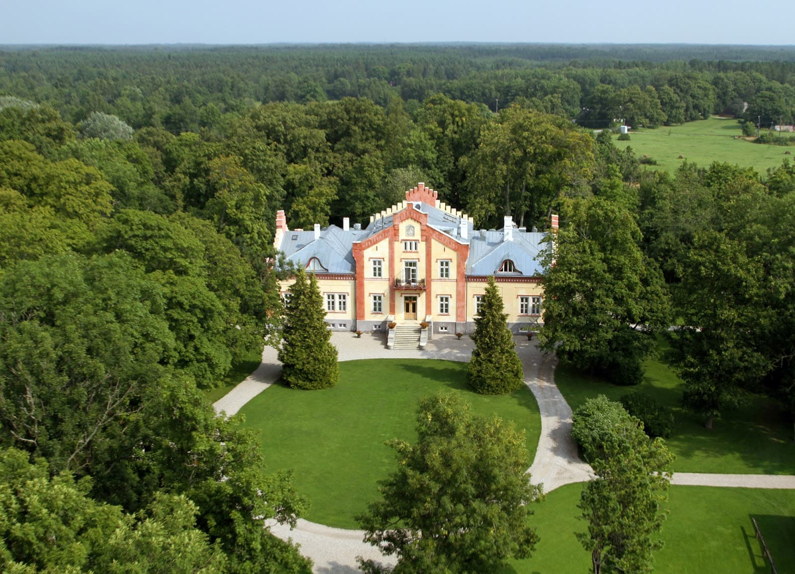 Pädaste Manor (Muhu) - Image 1
