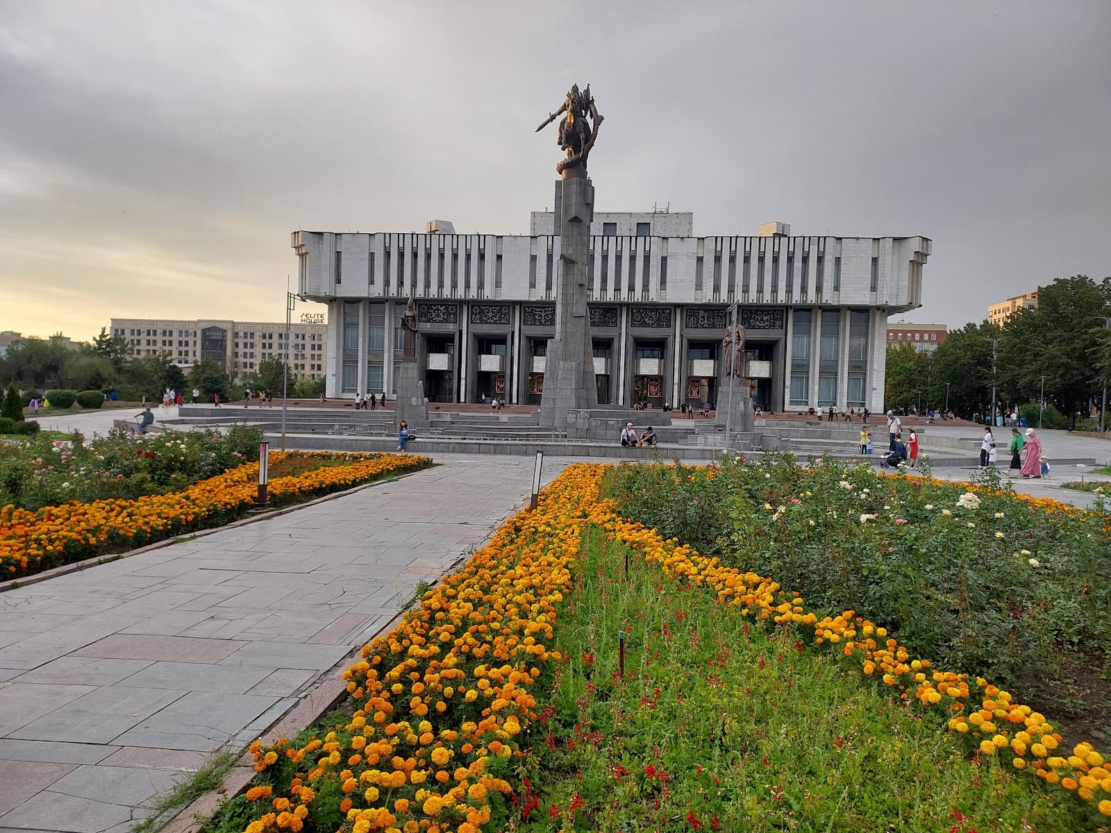 Philharmonic Square - Image 1