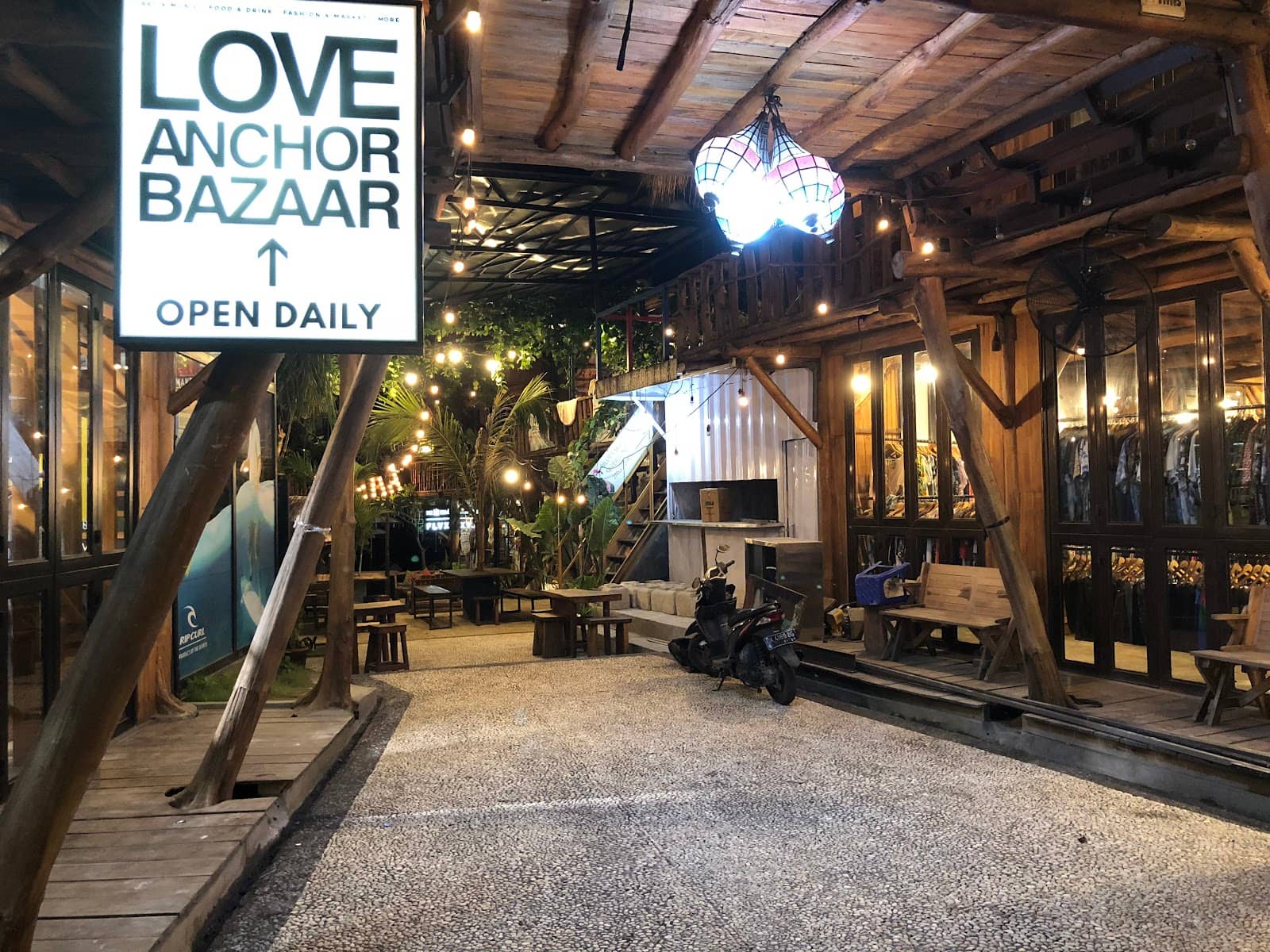 Island Fashion Finds