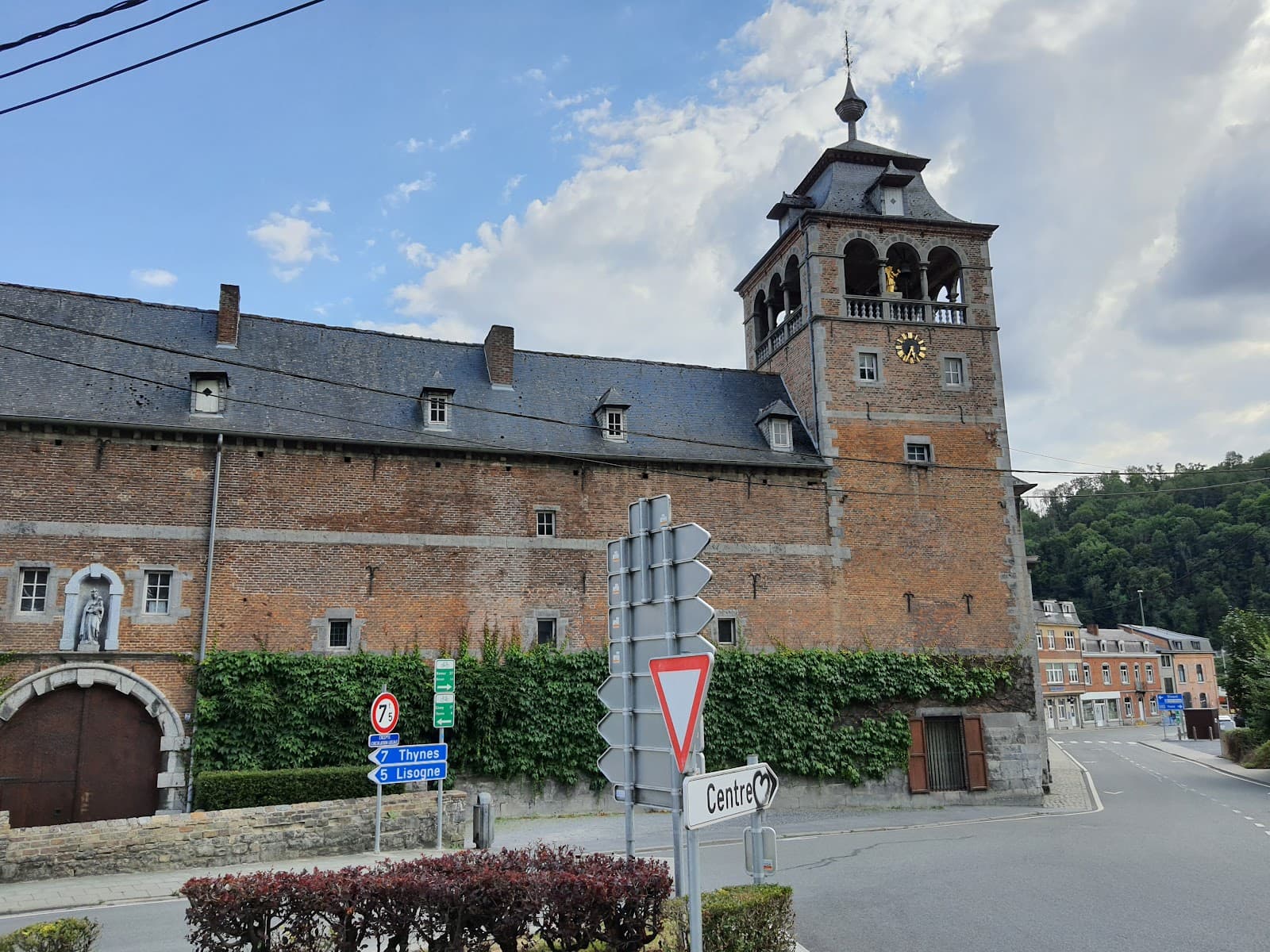 Hastière Abbey - Image 1