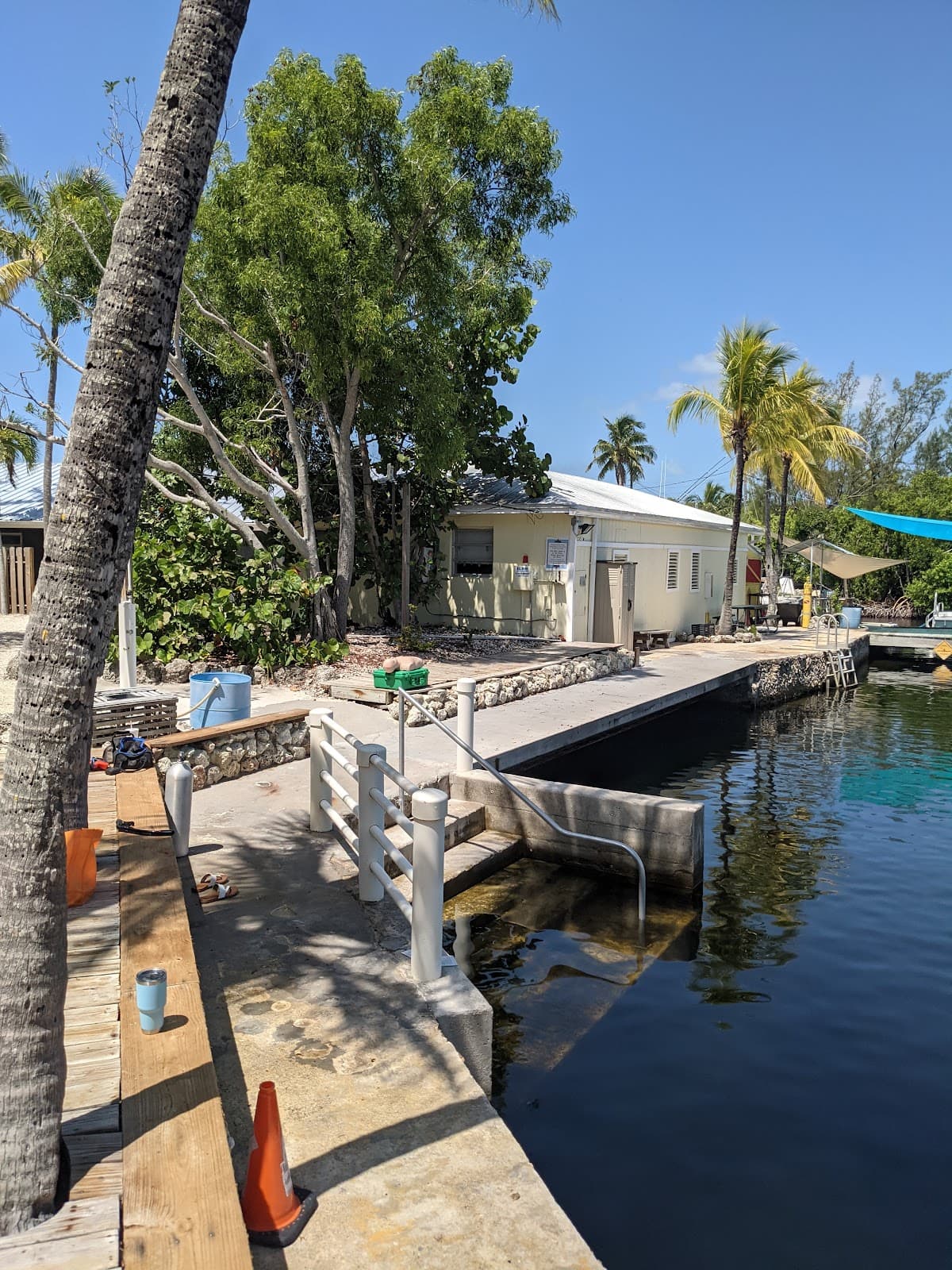 Jules' Undersea Lodge - Image 1