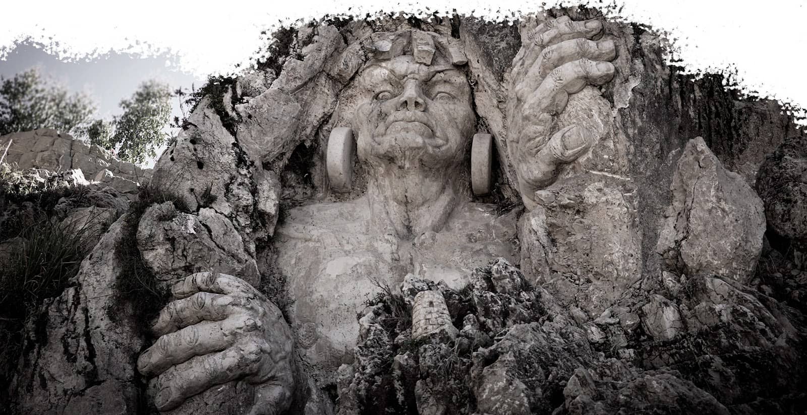 Panoramic Valley Views