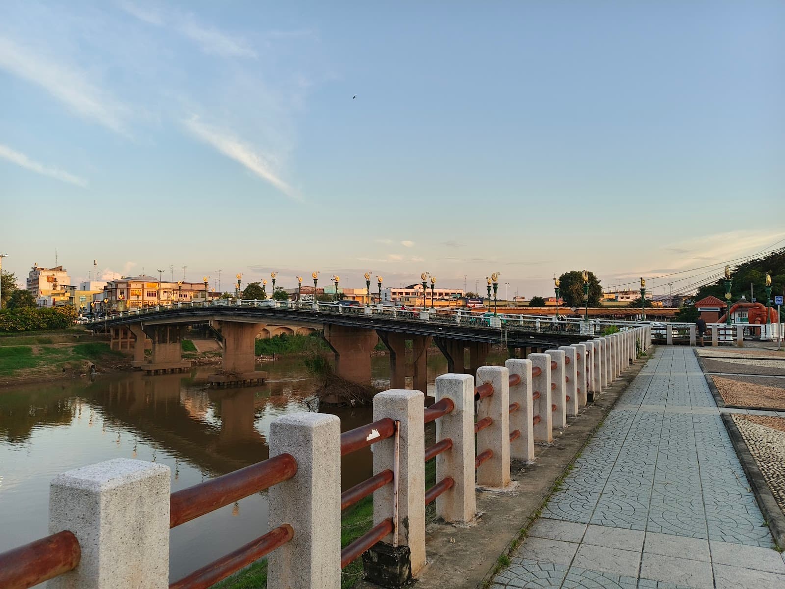 Ekathotsarot Bridge - Image 1